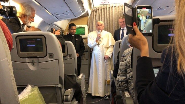 'El Papa está promoviendo en la Iglesia un camino de apertura al diálogo amplio y profundo' 'El Papa está promoviendo en la Iglesia un camino de apertura al diálogo amplio y profundo'