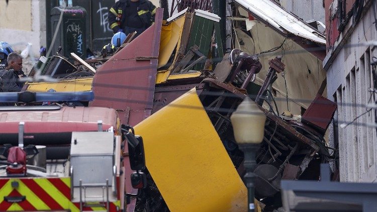 El Papa expresa sus condolencias tras el accidente del Elevador da Glória en Lisboa El Papa expresa sus condolencias tras el accidente del Elevador da Glória en Lisboa