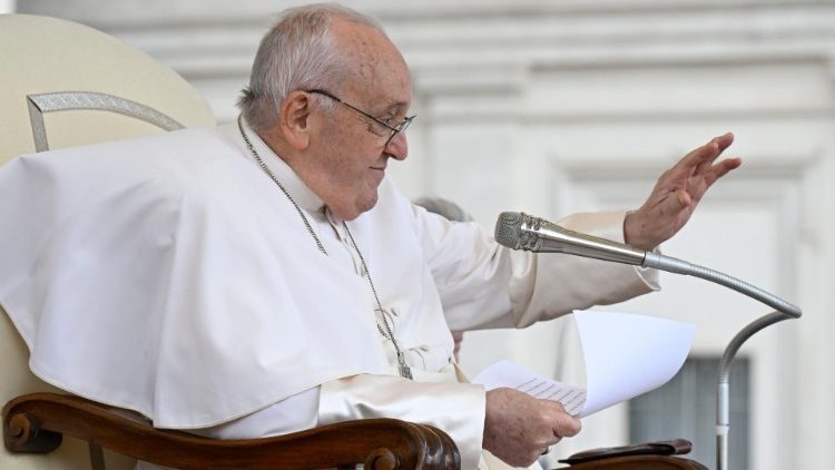 El Papa: con la fortaleza sostenida por la gracia, respondemos al mal
