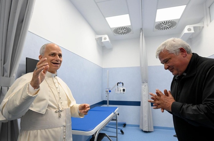 El Papa inauguró una nueva clínica en el Vaticano para atender a los pobres