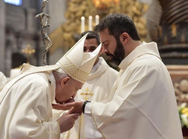 El Papa insta a los sacerdotes latinoamericanos a ser 'verdaderos íconos de Jesús'