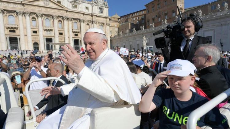 El Papa instó a los ancianos a servir a la comunidad a pesar de la edad y los límites cuerpo El Papa instó a los ancianos a servir a la comunidad a pesar de la edad y los límites cuerpo