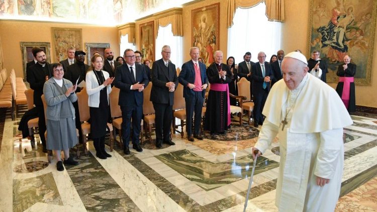 El Papa instó al uso ético de la inteligencia artificial