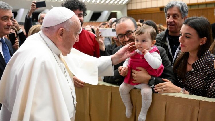 El Papa: 'La medicina que renuncia a curar ya no es el arte de curar'