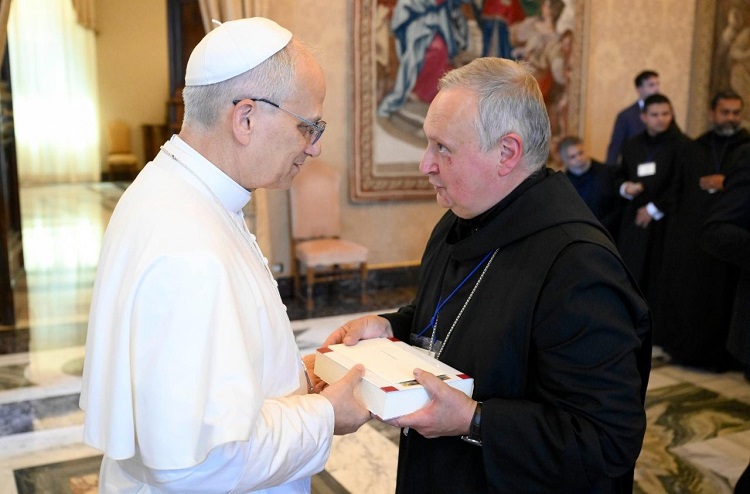 El papa León XIV animó a los monjes a 'reformar, renovar y simplificar' la vida cristiana El papa León XIV animó a los monjes a 'reformar, renovar y simplificar' la vida cristiana