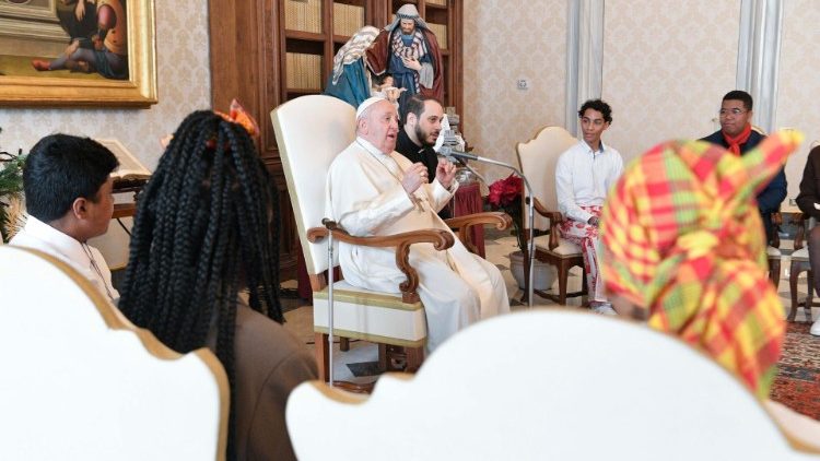 El Papa: 'Nuestras ciudades necesitan el bálsamo curativo de la fraternidad' El Papa: 'Nuestras ciudades necesitan el bálsamo curativo de la fraternidad'