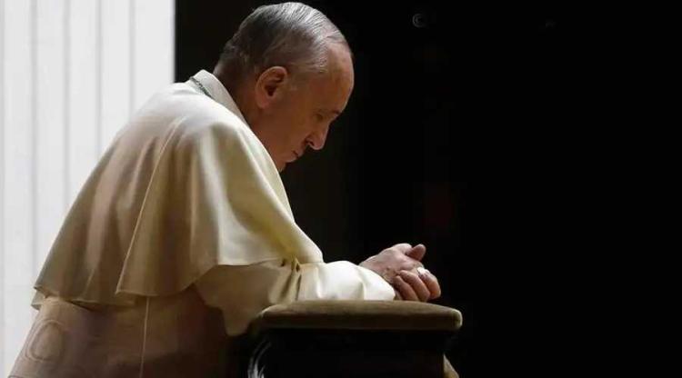 El Papa pide acompañar con la oración el retiro cuaresmal junto a la Curia El Papa pide acompañar con la oración el retiro cuaresmal junto a la Curia