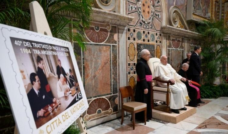 El Papa pide imitar el modelo de negociación que evitó la guerra entre la Argentina y Chile El Papa pide imitar el modelo de negociación que evitó la guerra entre la Argentina y Chile