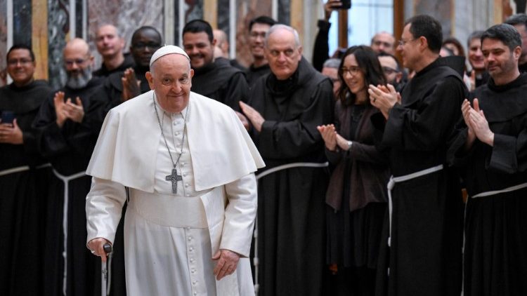 El Papa pide rezar sin cesar por Tierra Santa y agradeció a los franciscanos su presencia El Papa pide rezar sin cesar por Tierra Santa y agradeció a los franciscanos su presencia