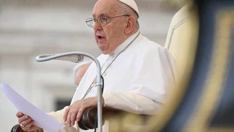 El Papa pide un alto el fuego en Nagorno-Karabaj El Papa pide un alto el fuego en Nagorno-Karabaj