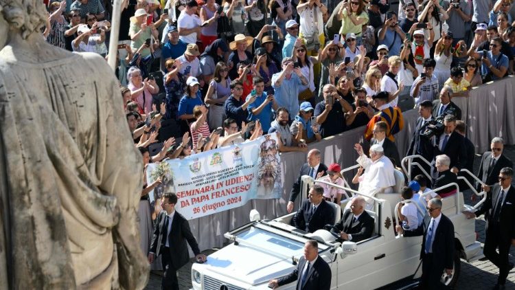 El Papa pide un pacto global para frenar la producción y el tráfico de drogas El Papa pide un pacto global para frenar la producción y el tráfico de drogas