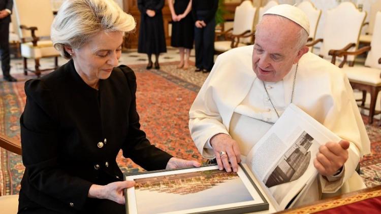 El Papa recibió a la presidenta de la Comisión Europea: guerra y ecología El Papa recibió a la presidenta de la Comisión Europea: guerra y ecología
