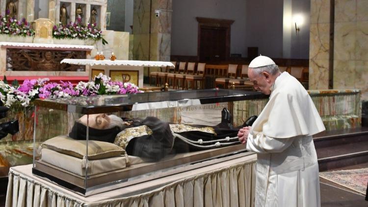 El Papa recuerda al Padre Pío: "Combatió el mal con humildad y obediencia" El Papa recuerda al Padre Pío: "Combatió el mal con humildad y obediencia"