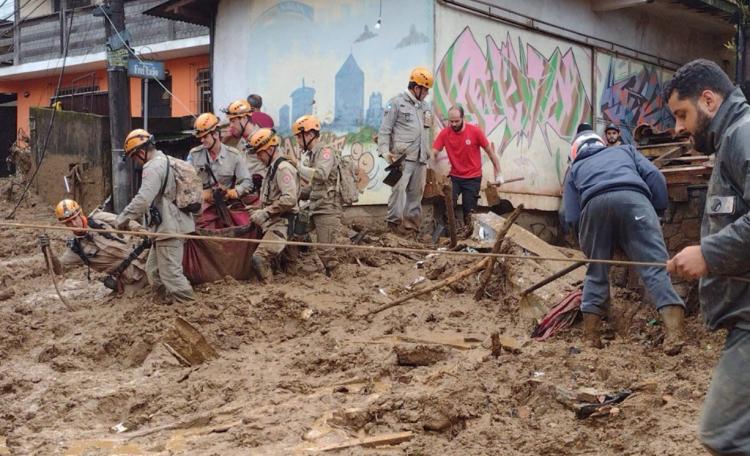 El Papa reza por víctimas de fuertes lluvias en Petrópolis El Papa reza por víctimas de fuertes lluvias en Petrópolis