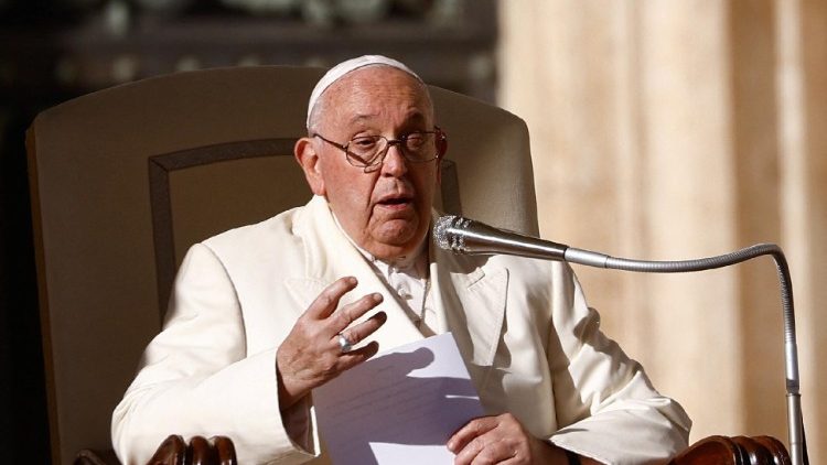 El Papa se reunió con palestinos e israelíes: 'Ambos sufren mucho'