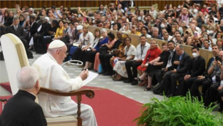 El Papa: Ser catequista no es un "trabajo" es una "vocación" El Papa: Ser catequista no es un "trabajo" es una "vocación"