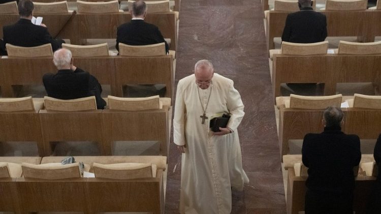 El Papa y la Curia Romana concluyen sus Ejercicios Espirituales de Cuaresma El Papa y la Curia Romana concluyen sus Ejercicios Espirituales de Cuaresma