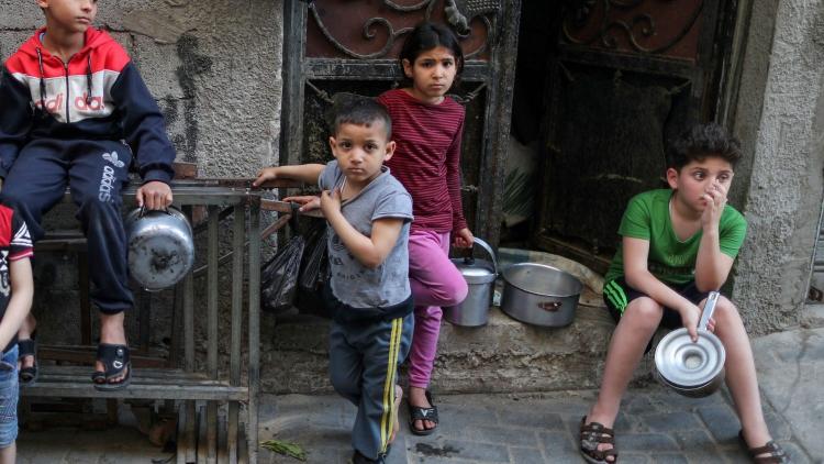 El párroco de Gaza invita a 'esperar contra toda esperanza' El párroco de Gaza invita a 'esperar contra toda esperanza'