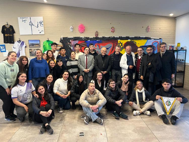 El Card. Tolentino de Mendonça visitó la sede de Scholas en el Barrio 31 El Card. Tolentino de Mendonça visitó la sede de Scholas en el Barrio 31