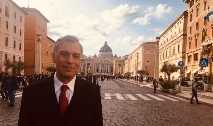 El rector de la UCA realizó su primera visita oficial al Vaticano