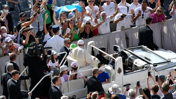 El saludo especial del Papa a sus compatriotas por la fiesta patria El saludo especial del Papa a sus compatriotas por la fiesta patria
