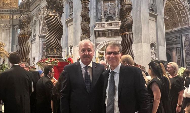 El secretario de Culto, presente en la misa de bendición de los palios arzobispales El secretario de Culto, presente en la misa de bendición de los palios arzobispales