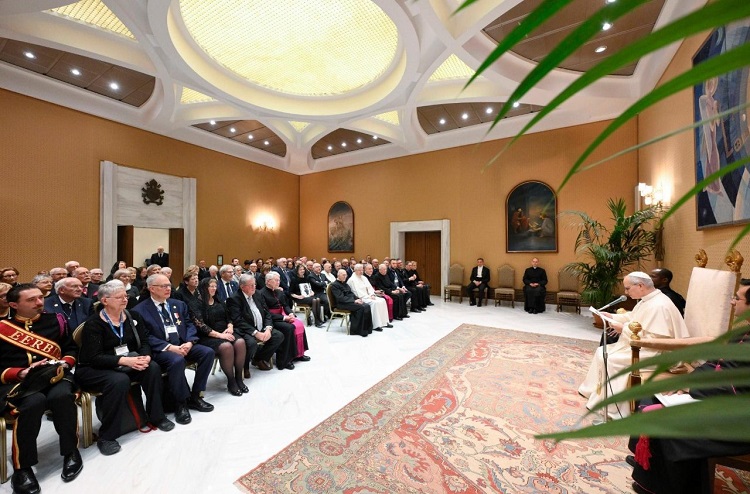 'El sucesor de Pedro debe ser libre para decir la verdad y promover la paz', dijo el Papa