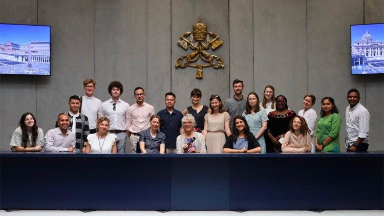 El Vaticano capacita a jóvenes comunicadores del mundo El Vaticano capacita a jóvenes comunicadores del mundo
