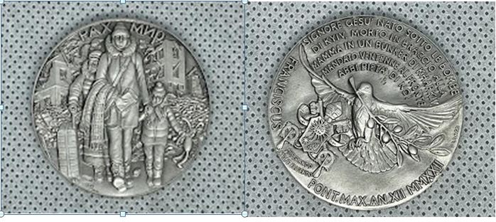 El Vaticano vende medallas de plata para ayudar a Ucrania El Vaticano vende medallas de plata para ayudar a Ucrania