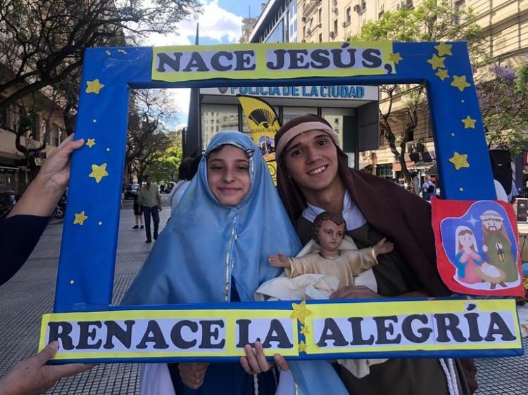 Emoción, fe y esperanza en la Misión de Navidad en el Obelisco Emoción, fe y esperanza en la Misión de Navidad en el Obelisco