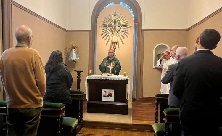 Emotivo homenaje a Miguel Woites en la sede del Episcopado Emotivo homenaje a Miguel Woites en la sede del Episcopado