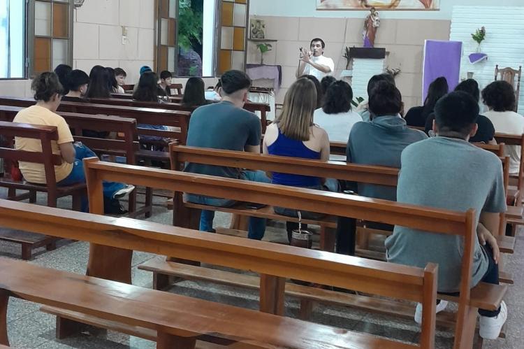 Encuentro de jóvenes en la localidad chaqueña de Avía Terai