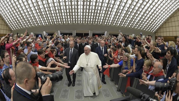 Encuentro en Roma de la Renovación Carismática Católica Encuentro en Roma de la Renovación Carismática Católica
