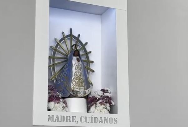 San Luis: entronizan una imagen de la Virgen de Luján en el Hospital Ramón Carrillo San Luis: entronizan una imagen de la Virgen de Luján en el Hospital Ramón Carrillo