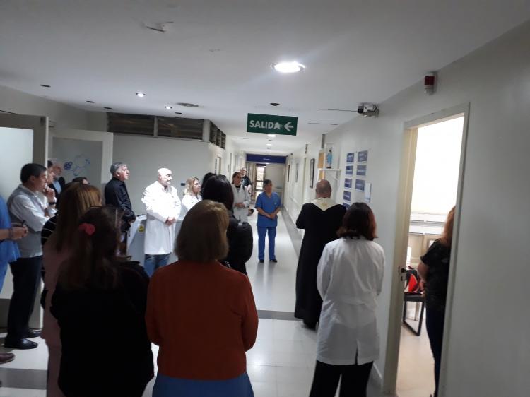 Entronizaron una imagen de la Virgen del Rosario en el Hospital Español de La Plata Entronizaron una imagen de la Virgen del Rosario en el Hospital Español de La Plata