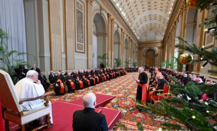 'Escuchar, discernir y caminar': la invitación del Papa a la Curia Romana 'Escuchar, discernir y caminar': la invitación del Papa a la Curia Romana