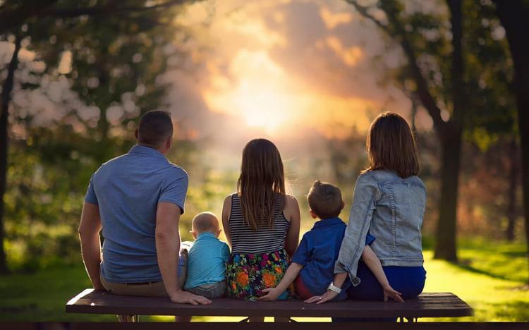 España: la familia cristiana 'es un antídoto' y una respuesta a la sociedad actual