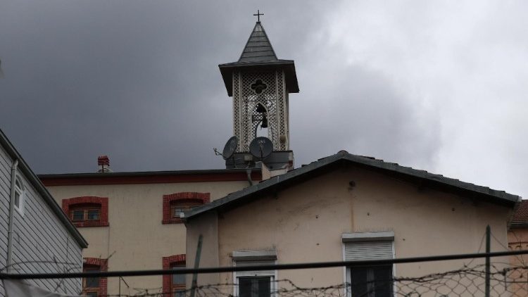 Estambul: cercanía del Papa a los fieles de la iglesia atacada