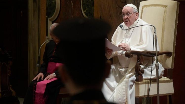"Estamos apegados a las guerras, una vergüenza para todos", alertó el Papa "Estamos apegados a las guerras, una vergüenza para todos", alertó el Papa