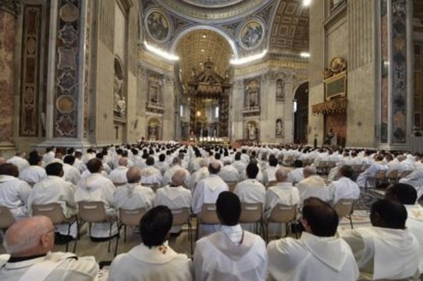 Exhortación a los sacerdotes a involucrarse en el proceso sinodal impulsado por el Papa Exhortación a los sacerdotes a involucrarse en el proceso sinodal impulsado por el Papa