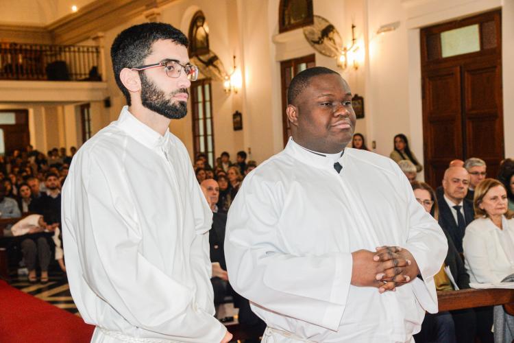 Fasta tendrá un sacerdote y un diácono nuevos Fasta tendrá un sacerdote y un diácono nuevos