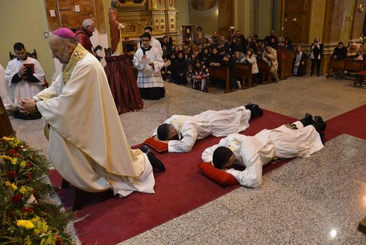 Alegría en la diócesis de San Luis por dos nuevos sacerdotes Alegría en la diócesis de San Luis por dos nuevos sacerdotes