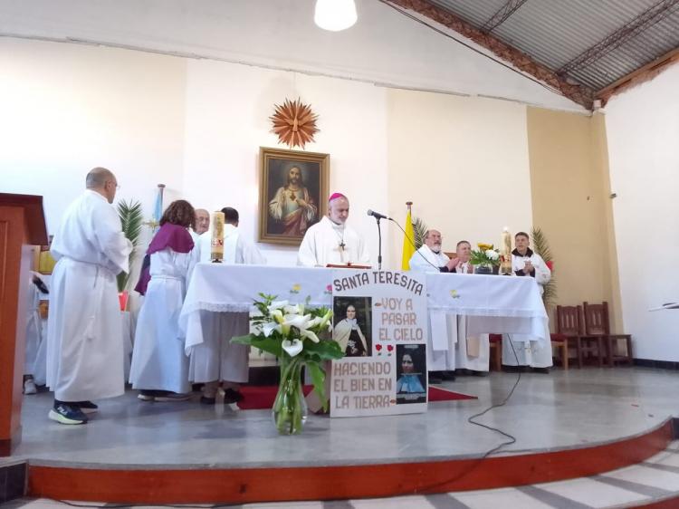 Buenos Aires: Santa Teresita celebró a su patrona Buenos Aires: Santa Teresita celebró a su patrona