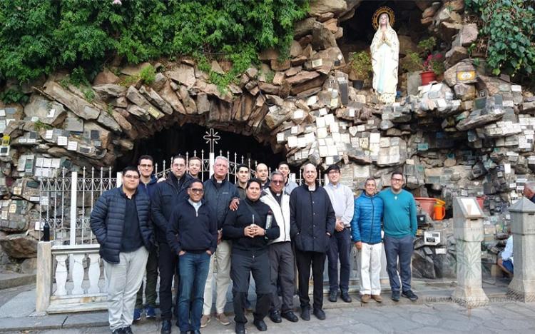 Finalizó la convivencia del obispo castrense con seminaristas Finalizó la convivencia del obispo castrense con seminaristas