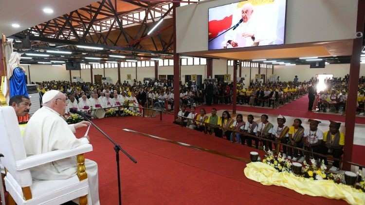 Francisco les pidió a los jóvenes timorenses ser protagonistas de la reconciliación Francisco les pidió a los jóvenes timorenses ser protagonistas de la reconciliación