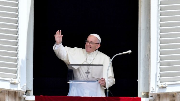 Francisco: 'Comprometernos a testimoniar a Dios-amor, creando comunión en su nombre' Francisco: 'Comprometernos a testimoniar a Dios-amor, creando comunión en su nombre'