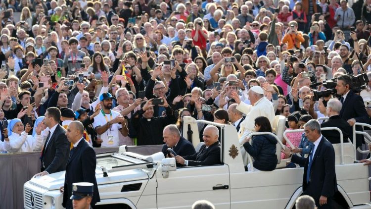 Francisco: 'El Espíritu Santo expande y une a la Iglesia' Francisco: 'El Espíritu Santo expande y une a la Iglesia'