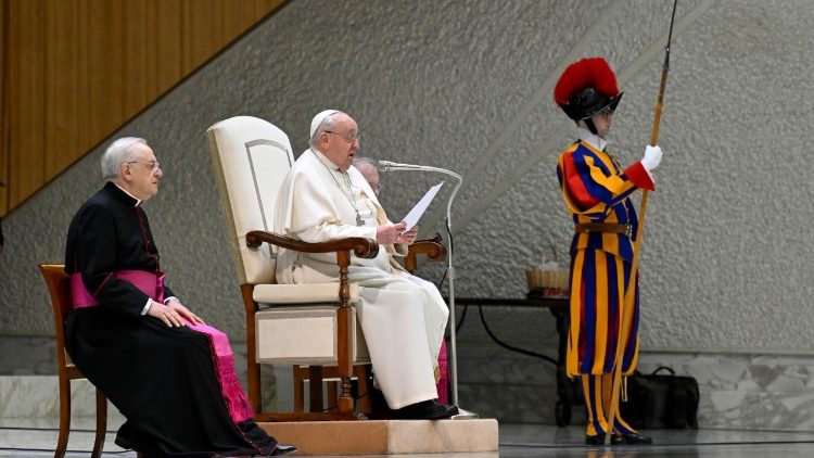 Francisco: 'Esperar es volverse hacia Dios' Francisco: 'Esperar es volverse hacia Dios'