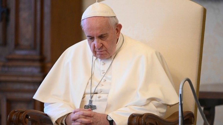 Francisco expresó 'dolor y vergüenza' por los abusos de sacerdotes en Bolivia