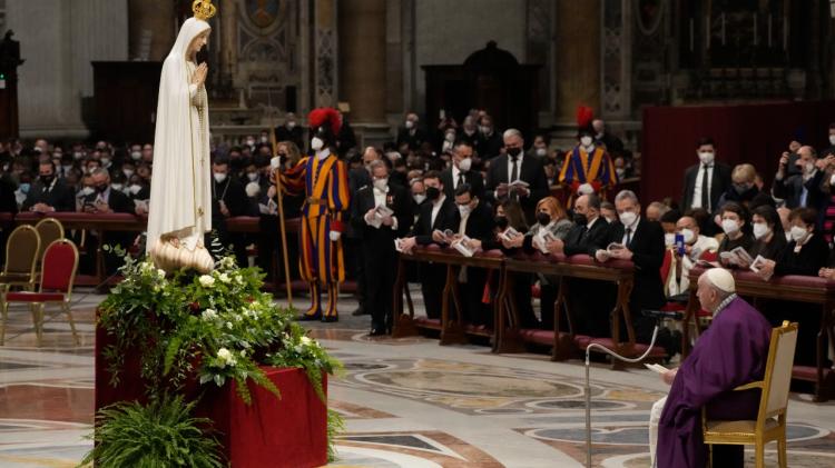El Papa invita a visitar un santuario mariano en la solemnidad de la Asunción El Papa invita a visitar un santuario mariano en la solemnidad de la Asunción